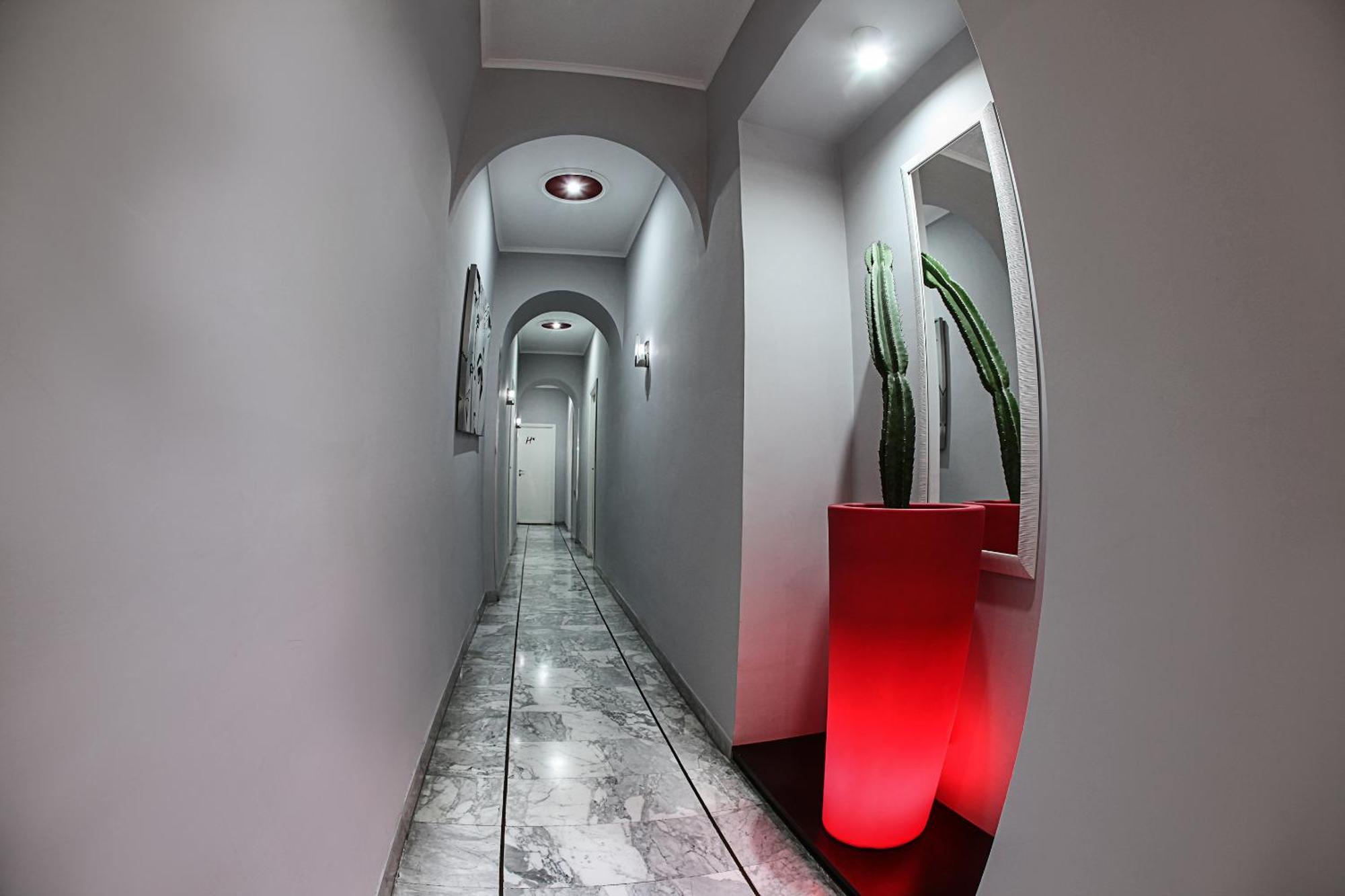 H Rooms Boutique Hotel Nápoly Kültér fotó